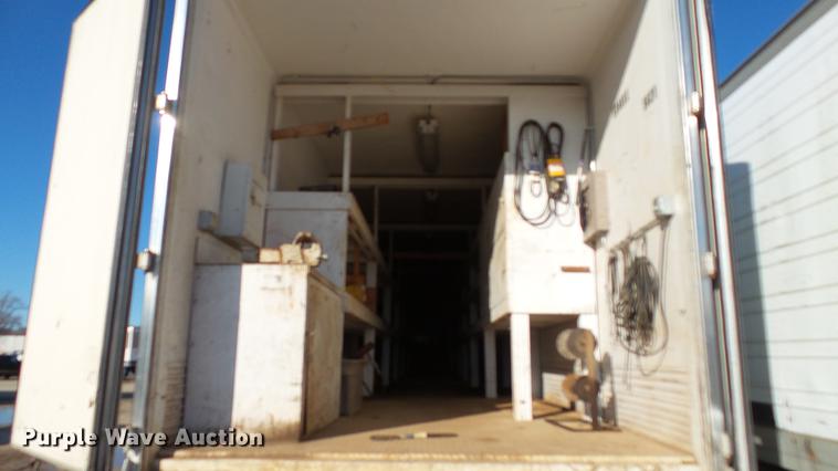 image for item DC6282 2000 Wabash dry van trailer