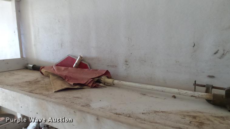 image for item DC6282 2000 Wabash dry van trailer