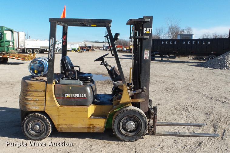 image for item DC6293 Caterpillar GP25 forklift