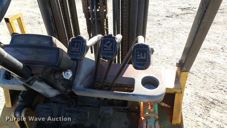 image for item DC6293 Caterpillar GP25 forklift