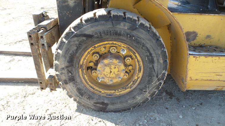 image for item DC6293 Caterpillar GP25 forklift