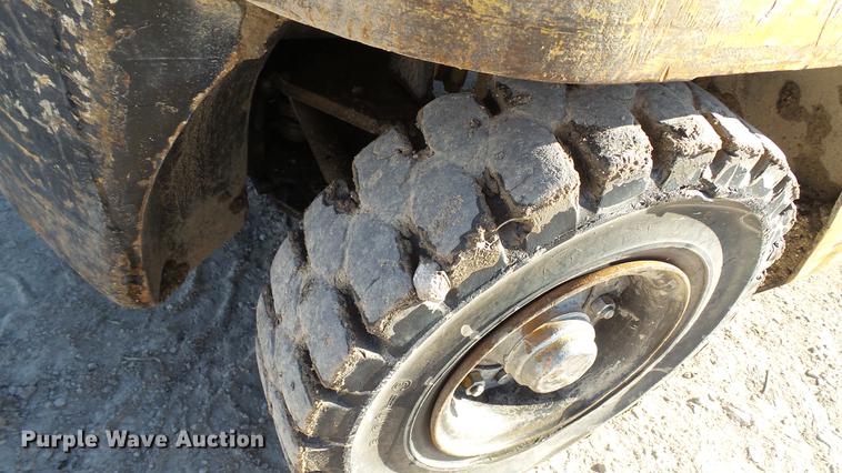 image for item DC6293 Caterpillar GP25 forklift