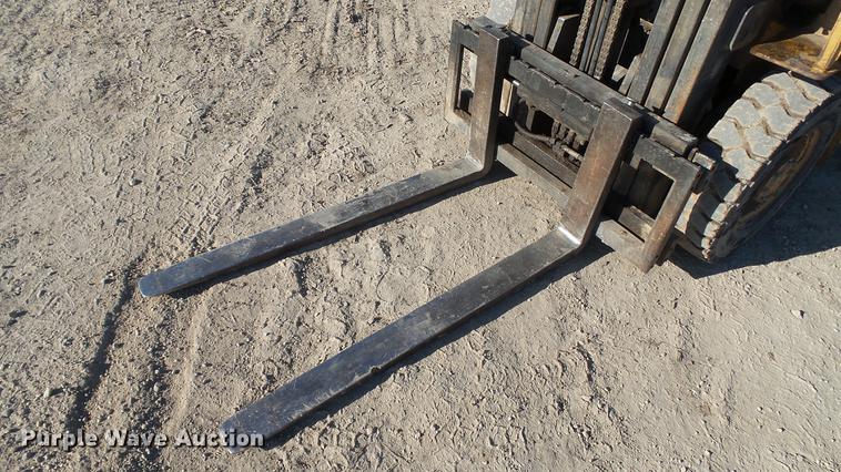 image for item DC6293 Caterpillar GP25 forklift