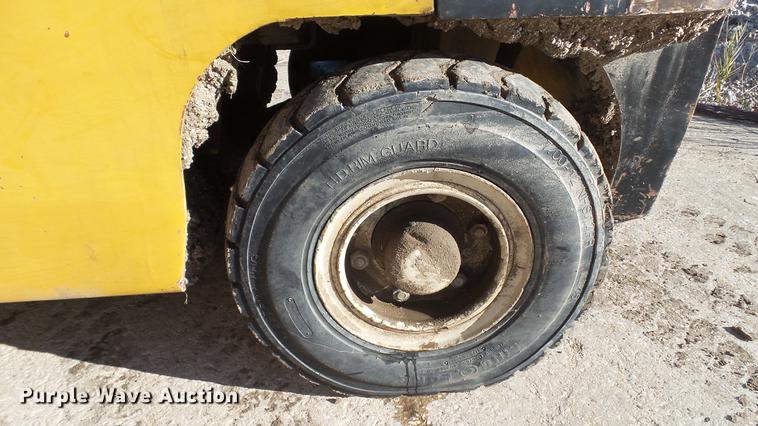 image for item DC6296 Yale CDP100MCNUBE088 forklift