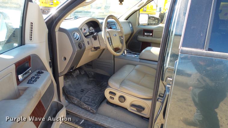 image for item DC6298 2005 Ford F150 Lariat SuperCrew pickup truck