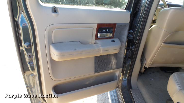 image for item DC6298 2005 Ford F150 Lariat SuperCrew pickup truck