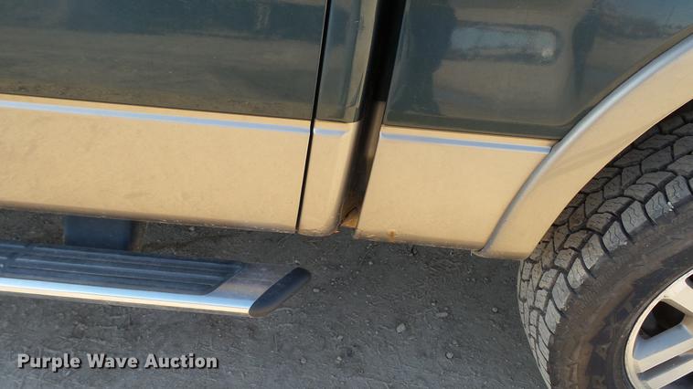 image for item DC6298 2005 Ford F150 Lariat SuperCrew pickup truck