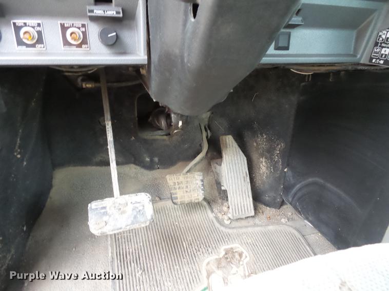 image for item DC6330 2000 Mack CH613 fuel truck