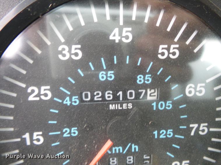 image for item DC6330 2000 Mack CH613 fuel truck