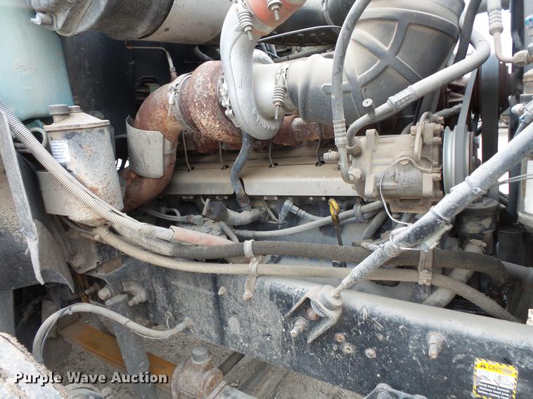 image for item DC6330 2000 Mack CH613 fuel truck