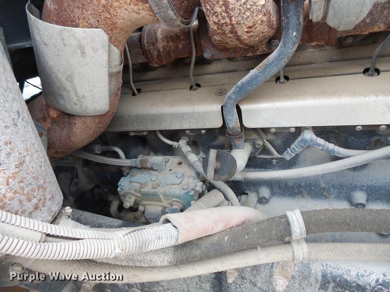 image for item DC6330 2000 Mack CH613 fuel truck