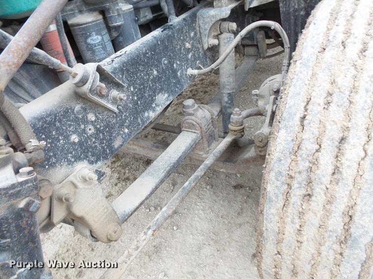 image for item DC6330 2000 Mack CH613 fuel truck