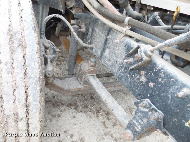 image for item DC6330 2000 Mack CH613 fuel truck