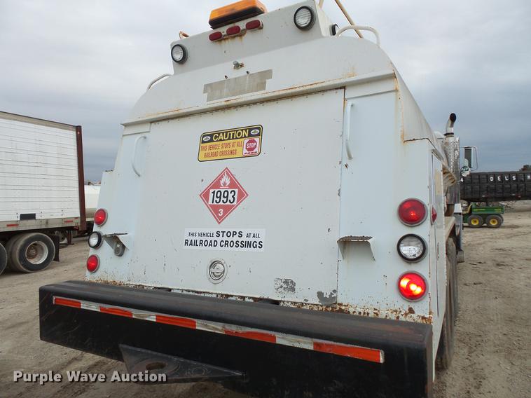 image for item DC6330 2000 Mack CH613 fuel truck