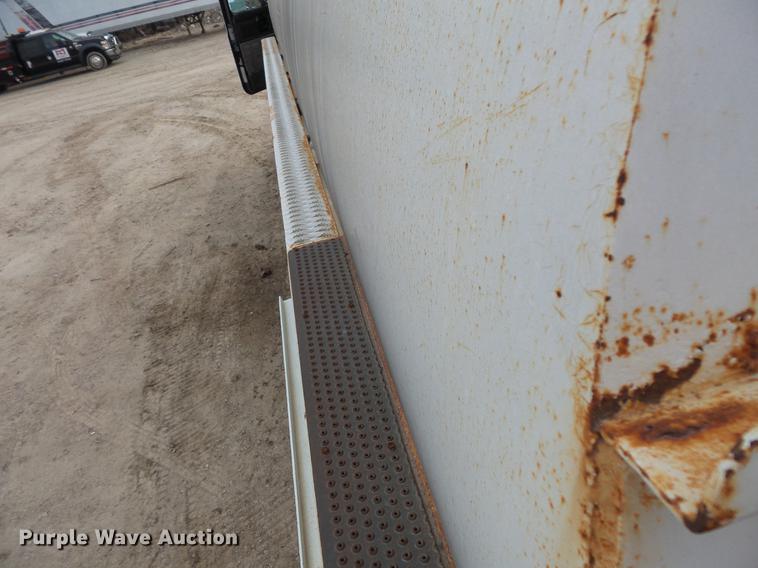 image for item DC6330 2000 Mack CH613 fuel truck