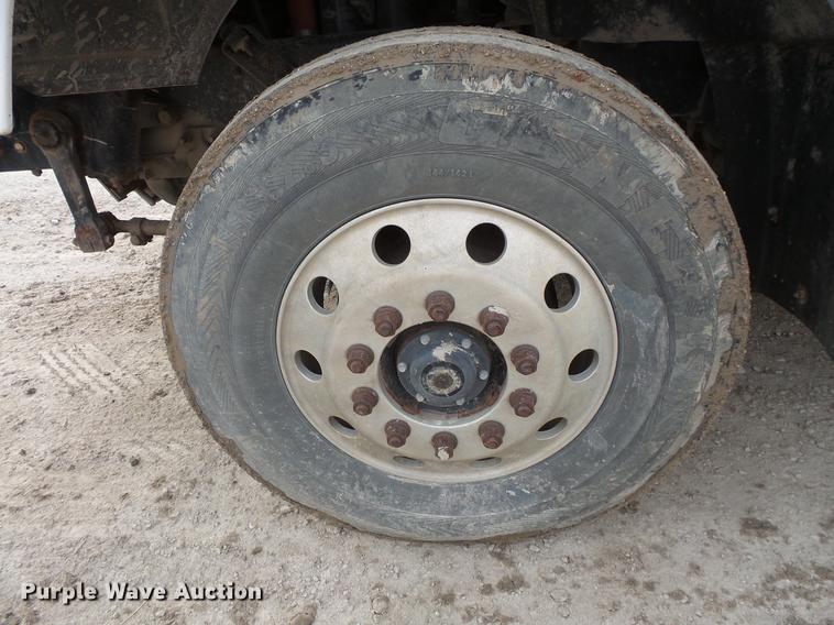 image for item DC6330 2000 Mack CH613 fuel truck