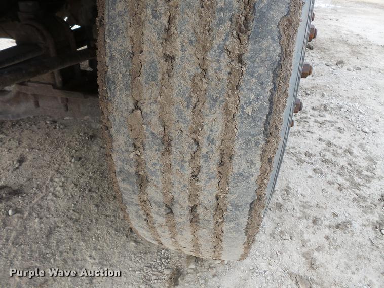 image for item DC6330 2000 Mack CH613 fuel truck