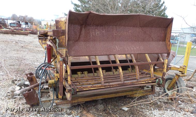 image for item DC6338 Vermeer BB256 bale processor
