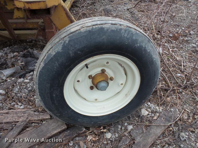 image for item DC6338 Vermeer BB256 bale processor