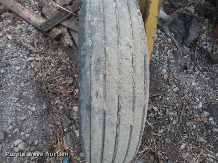 image for item DC6338 Vermeer BB256 bale processor