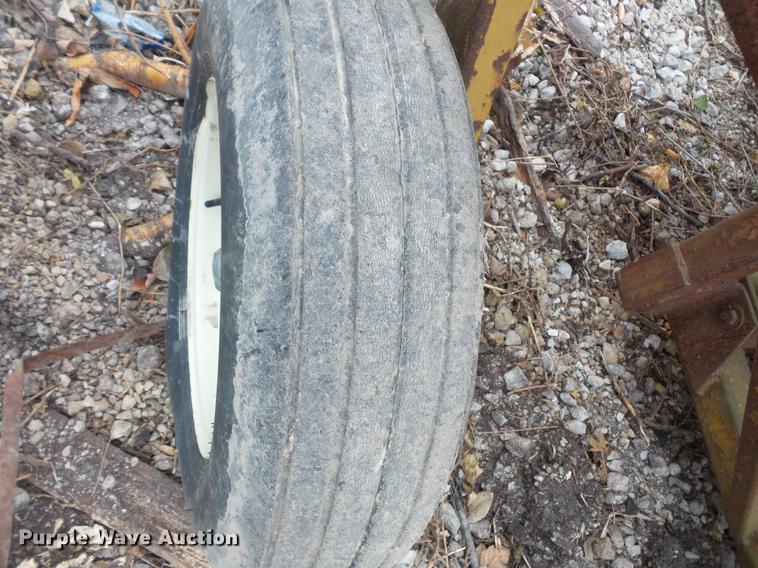 image for item DC6338 Vermeer BB256 bale processor