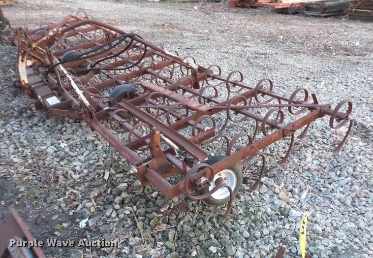 image for item DC6340 Spring tooth harrow