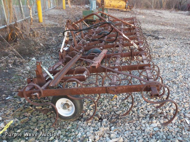 image for item DC6340 Spring tooth harrow