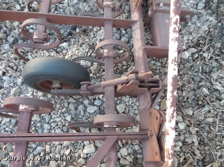 image for item DC6340 Spring tooth harrow