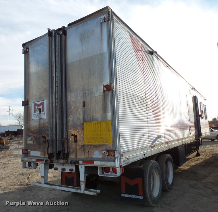 image for item DC6347 1984 Fruehauf FB9-F2-48-CST-102 dry van trailer