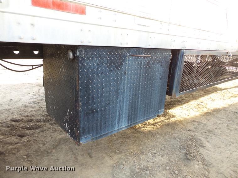 image for item DC6347 1984 Fruehauf FB9-F2-48-CST-102 dry van trailer