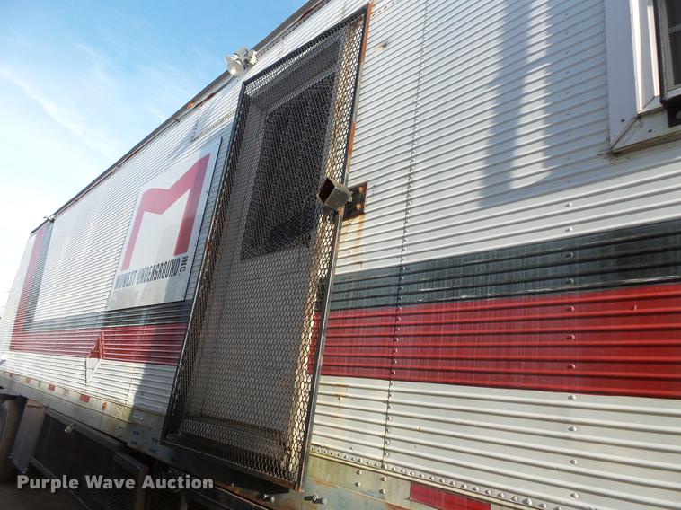 image for item DC6347 1984 Fruehauf FB9-F2-48-CST-102 dry van trailer