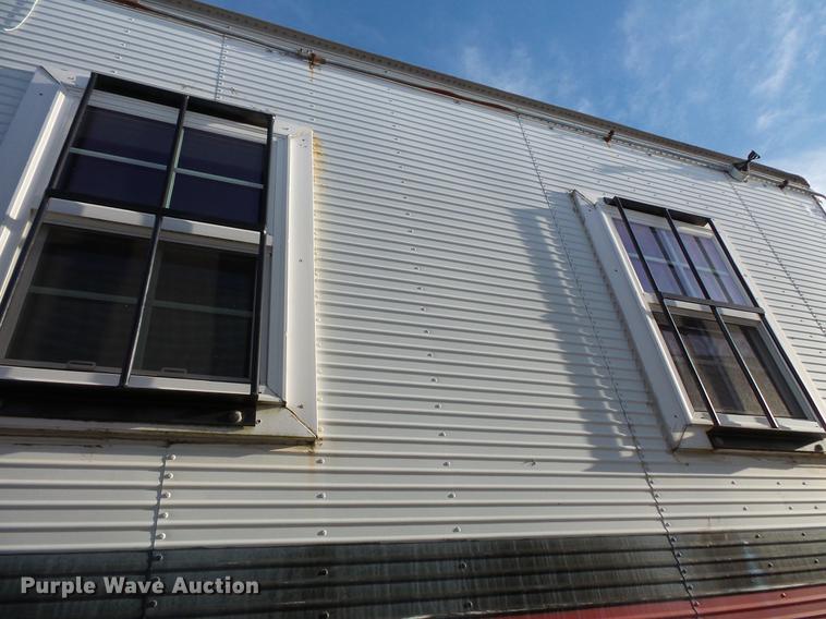 image for item DC6347 1984 Fruehauf FB9-F2-48-CST-102 dry van trailer