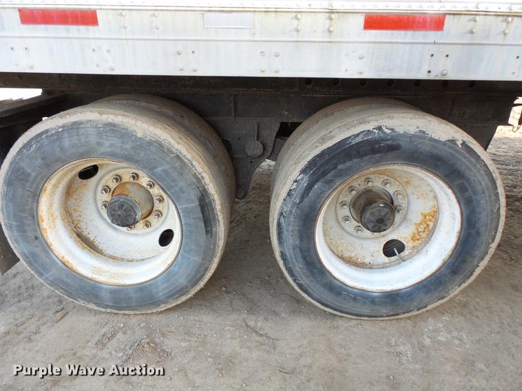 image for item DC6347 1984 Fruehauf FB9-F2-48-CST-102 dry van trailer