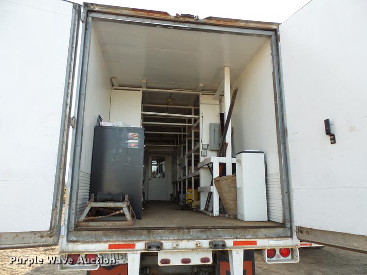 image for item DC6347 1984 Fruehauf FB9-F2-48-CST-102 dry van trailer