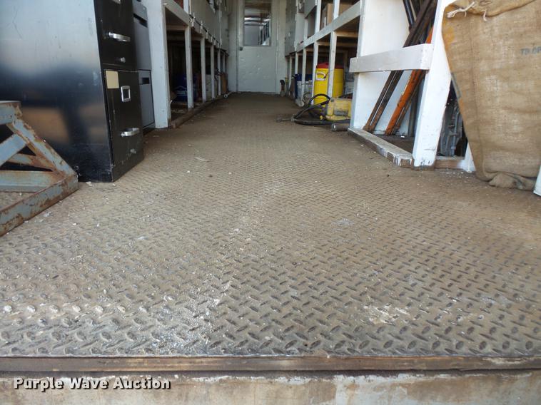 image for item DC6347 1984 Fruehauf FB9-F2-48-CST-102 dry van trailer