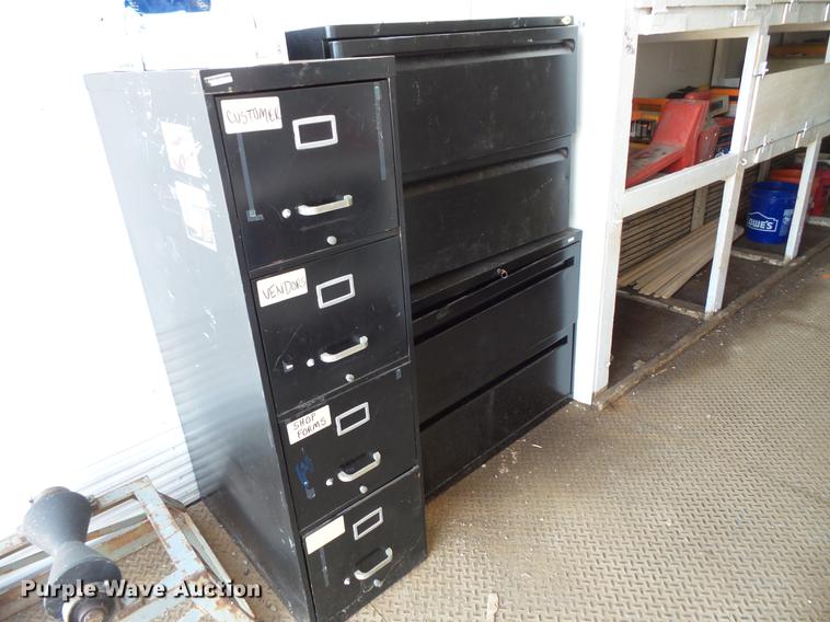 image for item DC6347 1984 Fruehauf FB9-F2-48-CST-102 dry van trailer