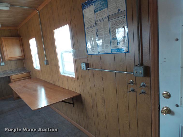 image for item DC6347 1984 Fruehauf FB9-F2-48-CST-102 dry van trailer