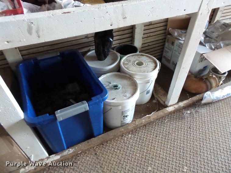 image for item DC6347 1984 Fruehauf FB9-F2-48-CST-102 dry van trailer