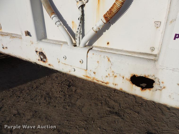 image for item DC6347 1984 Fruehauf FB9-F2-48-CST-102 dry van trailer