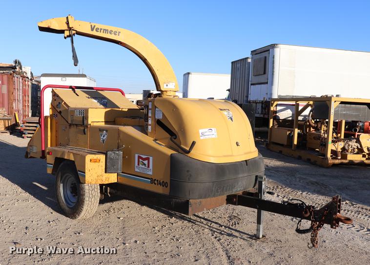 image for item DC6353 Vermeer BC1400 wood chipper