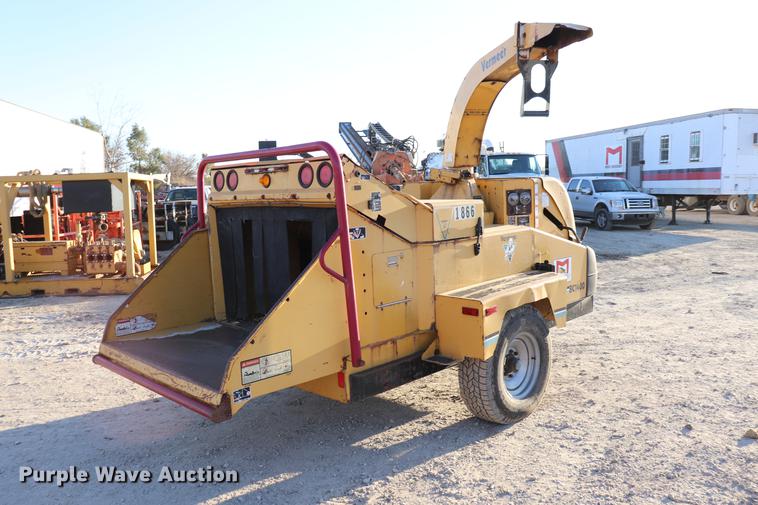 image for item DC6353 Vermeer BC1400 wood chipper