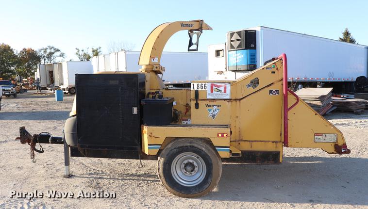 image for item DC6353 Vermeer BC1400 wood chipper
