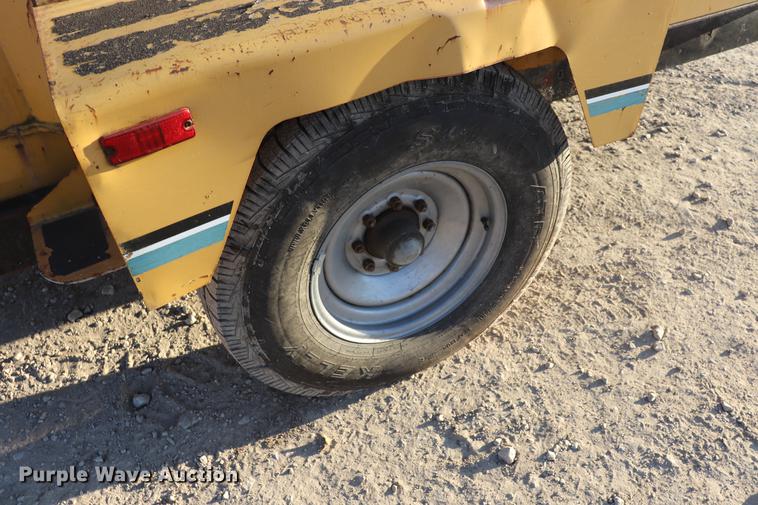 image for item DC6353 Vermeer BC1400 wood chipper