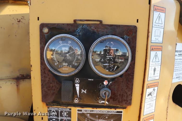 image for item DC6353 Vermeer BC1400 wood chipper