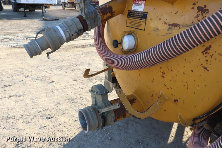 image for item DC6359 2011 Vermeer Vactron LP555SDT-K vacuum excavator