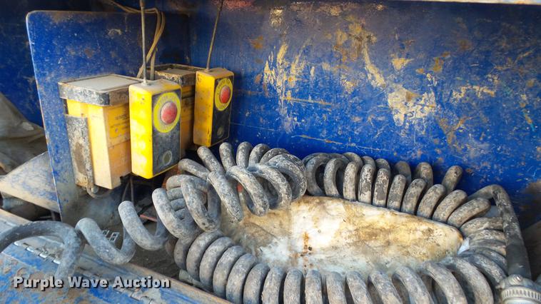 image for item DC6377 2001 American Augers DD-140B directional drill