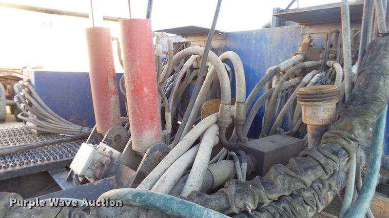 image for item DC6377 2001 American Augers DD-140B directional drill