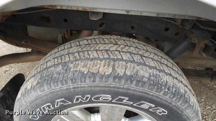 image for item DC6378 2010 Ford F150 XLT SuperCrew pickup truck