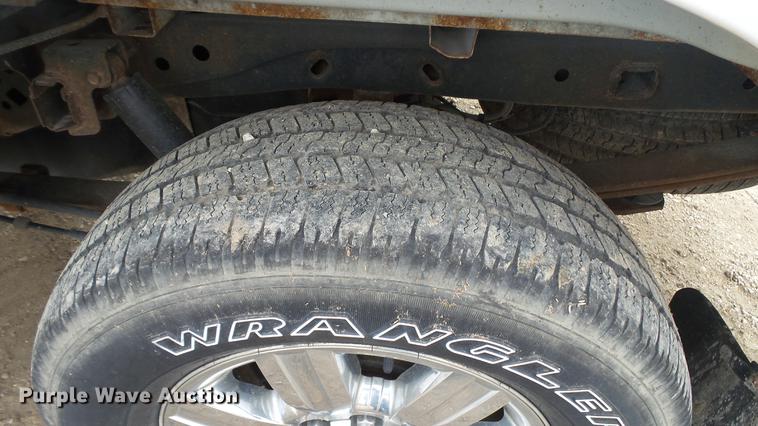 image for item DC6378 2010 Ford F150 XLT SuperCrew pickup truck