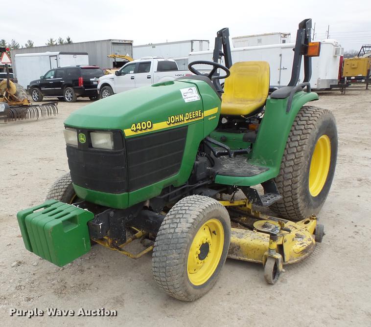 image for item DC6379 John Deere 4400 tractor